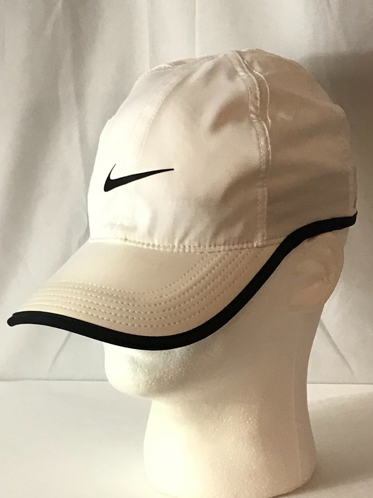 Nike Two Tone Featherlight Curved Bill Adjustable Back Athletic Sport Cut Hat